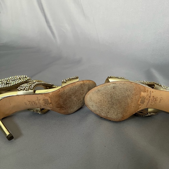 Shoes - Picture 3 of 4